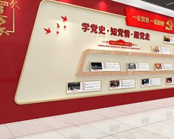 小展板承载大能量：助力企业传递服务理念，强化客户对品牌的信任与记忆